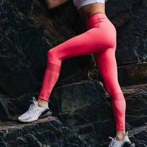 Zyia Sunset Block Chill Light and Tight